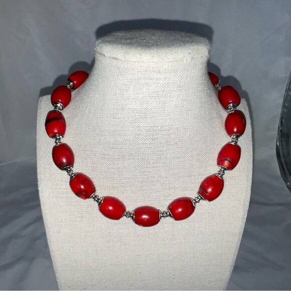 RED CORAL & SILVER TONE BEADED COLLAR NECKLACE 7.5” - Picture 2 of 8